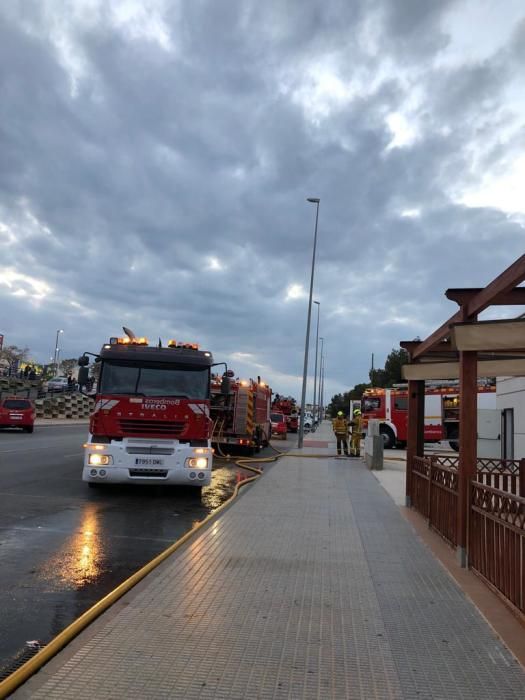 Incendio en un bazar chino de Orihuela Costa