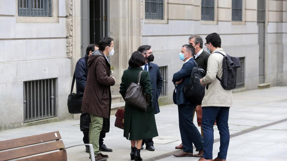 Los abogados de la asociación cannábica hablan en las puertas de la Audiencia