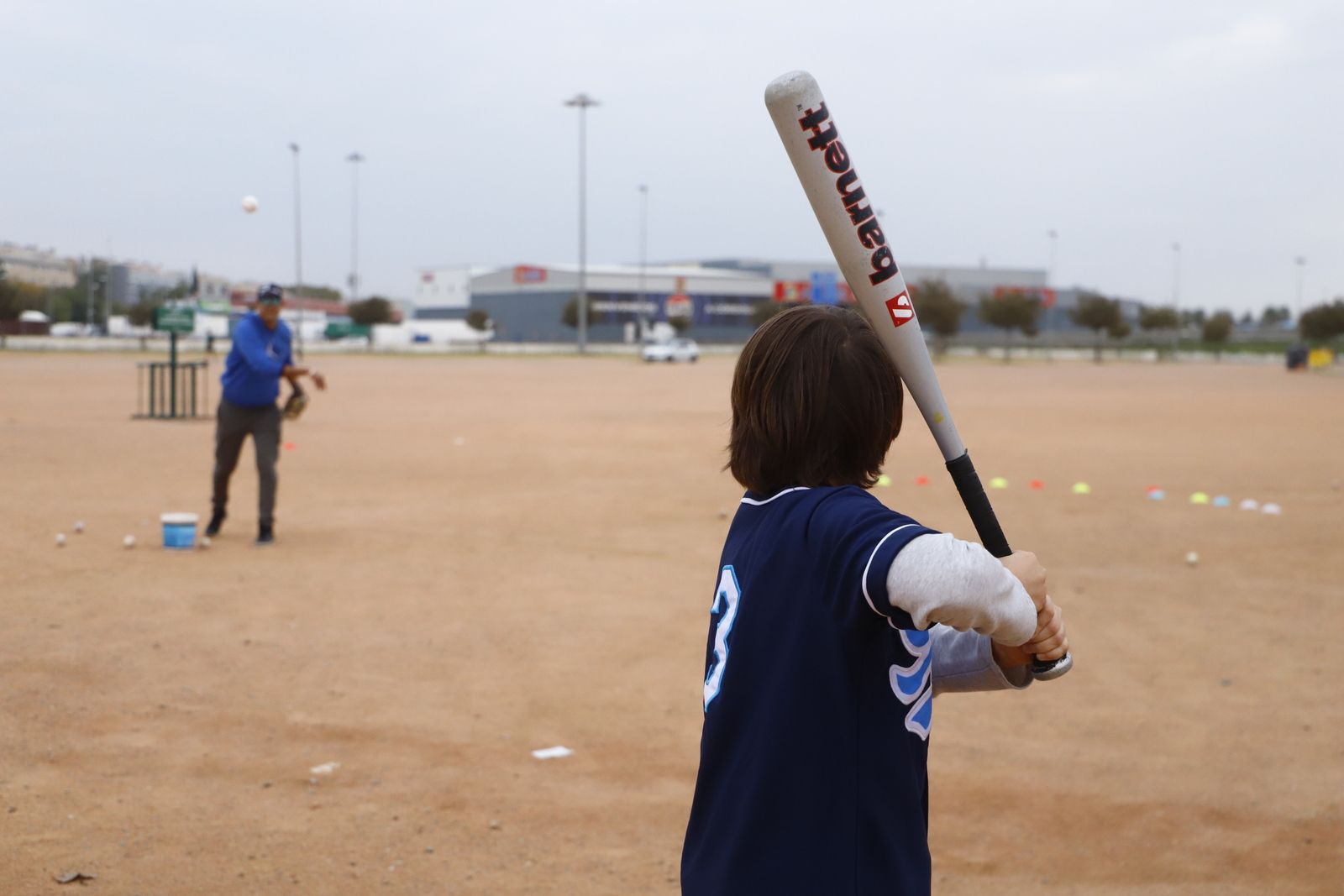El béisbol une a cordobeses y migrantes en el club Kyrios
