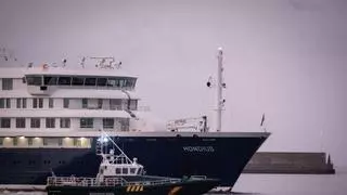Confrontación institucional inédita: el Ejecutivo central impone el fondeo del crucero del hantavirus en Tenerife al arrebatar las competencias a Canarias