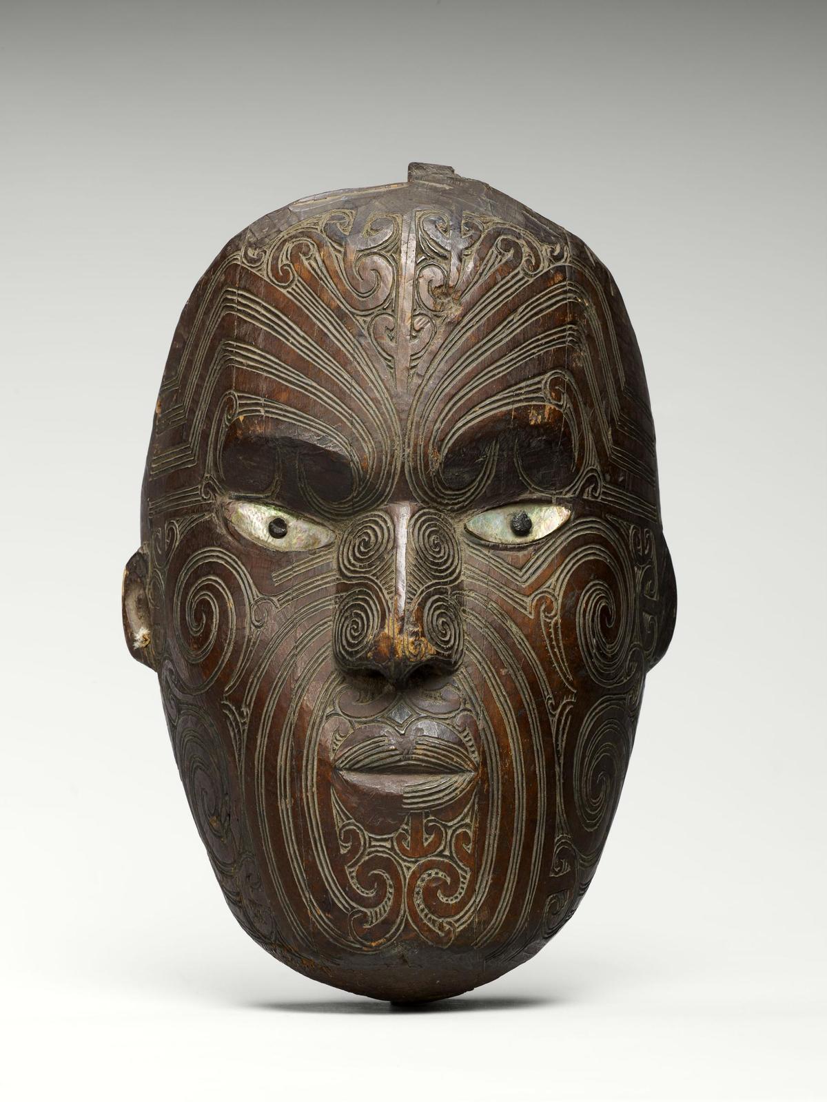 Giebelmaske der Maori aus dem 19. Jahrhundert.
