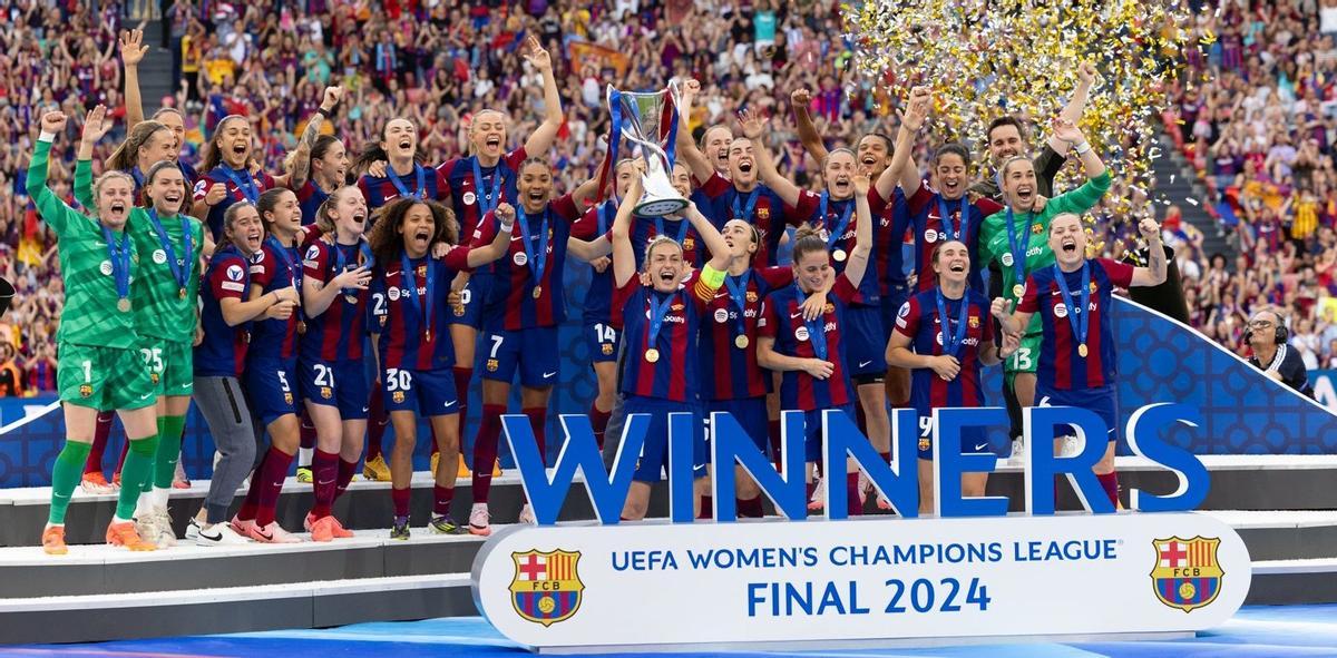 Las jugadoras del Barça levantan su tercera Champions League al cielo de Bilbao