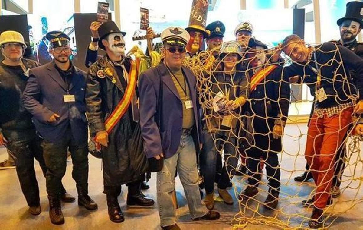 «Els Enfarinats» de Ibi estuvieron presentes ayer en un espectáculo en FITUR.