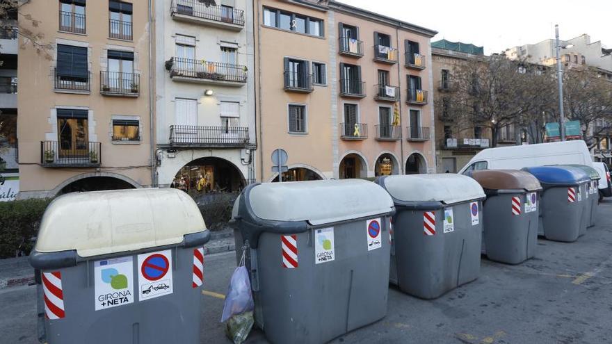 L&#039;Ajuntament instal·larà dos contenidors «intel·ligents» a la plaça Catalunya