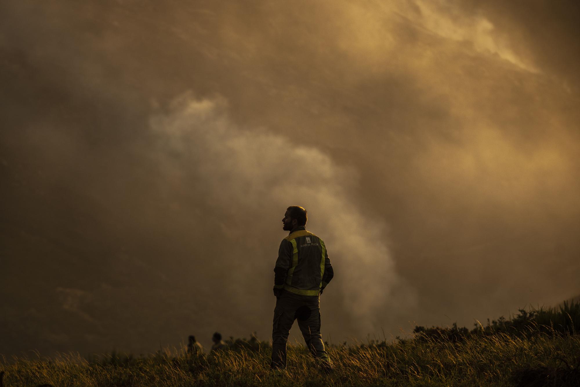 El incendio de Lobeira arrasa ya 560 hectáreas en el parque natural de O Xurés