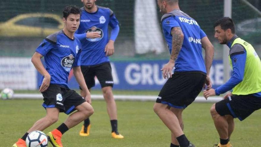 Seis futbolistas de la cantera, con la plantilla profesional