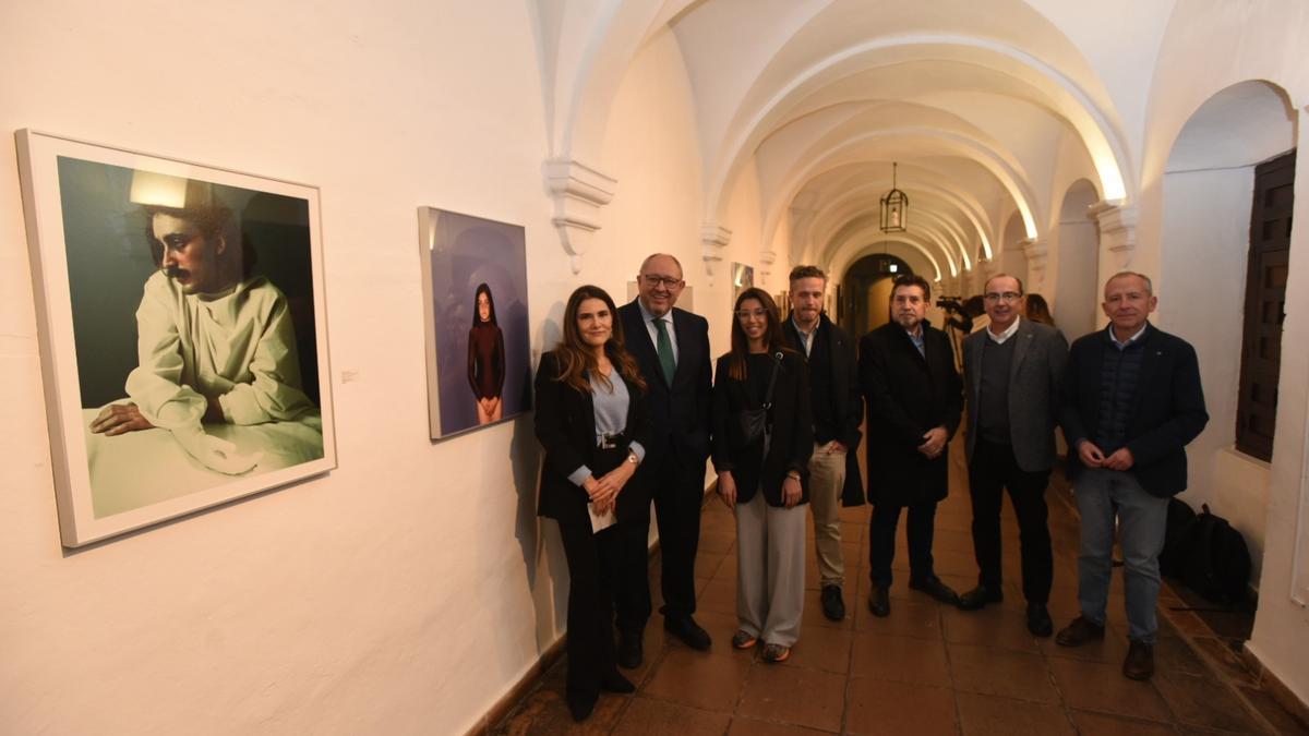 Inauguración de la muestra 'Contemporarte' de fotografía en la facultad de Filosofía y Letras