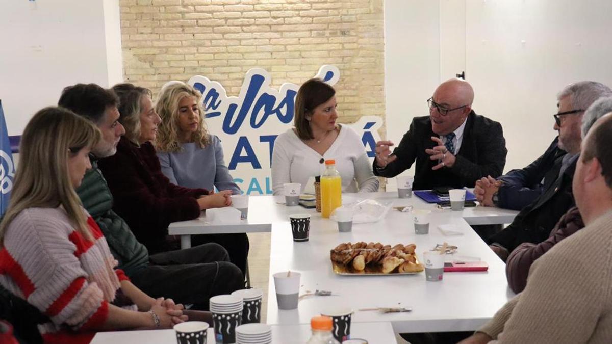 Un momento de la reunión de Catalá con las entidades de discapacitados.