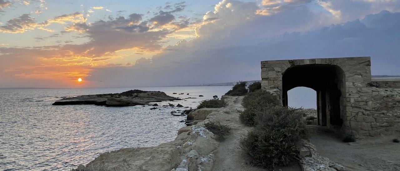 Las fortificaciones de Tabarca se incluirían en la candidatura, junto a las torres de la huerta.