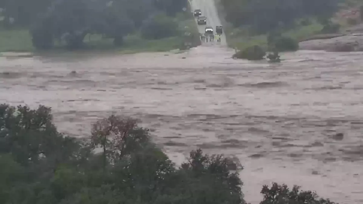Impresionantes imágenes en 'timelapse' que muestra la velocidad de la crecida mortal de las aguas en Texas