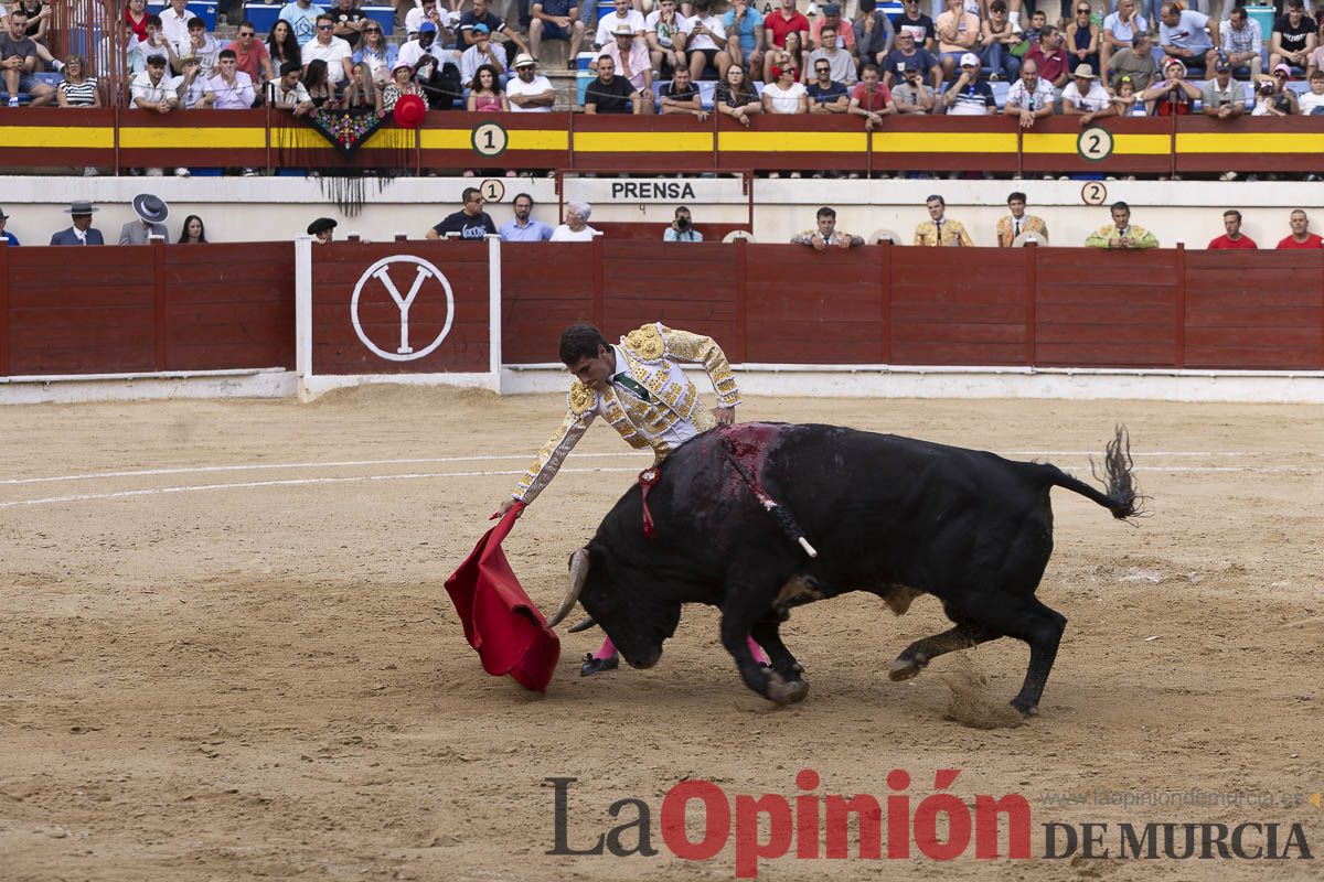Tarde histórica en Abarán con la alternativa de José María Trigueros y el indulto de Tomás Rufo, junto a Castella salieron a hombros
