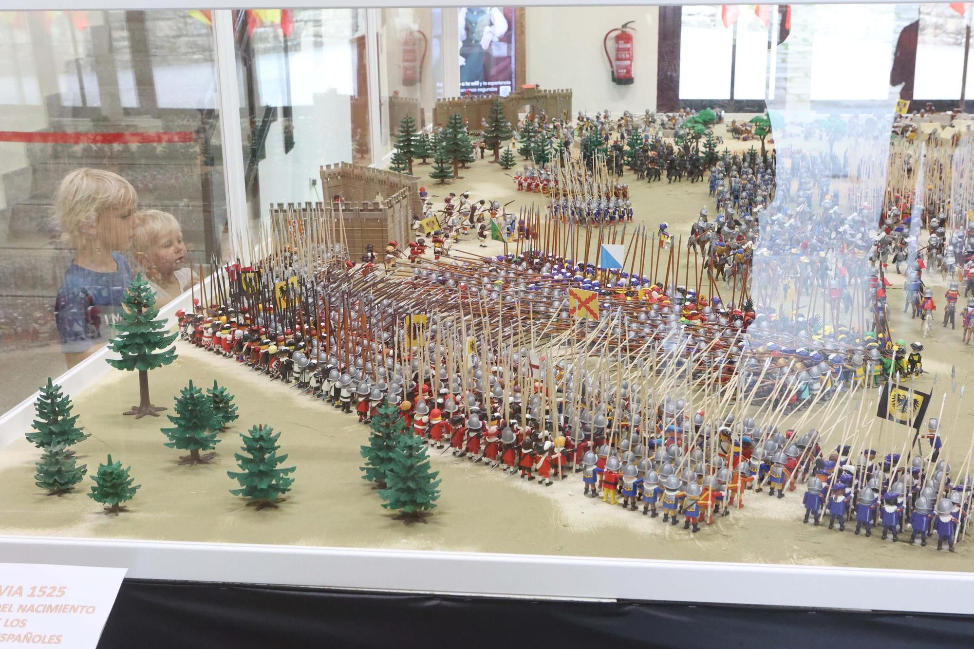 Exposición de clicks de Playmobil en el Museo Militar de A Coruña