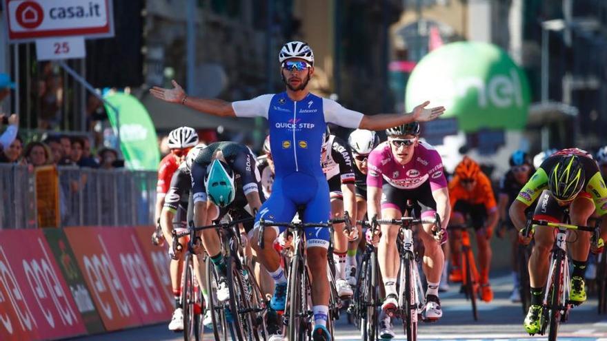 Gaviria eleva al máximo la fiesta colombiana en el el Giro