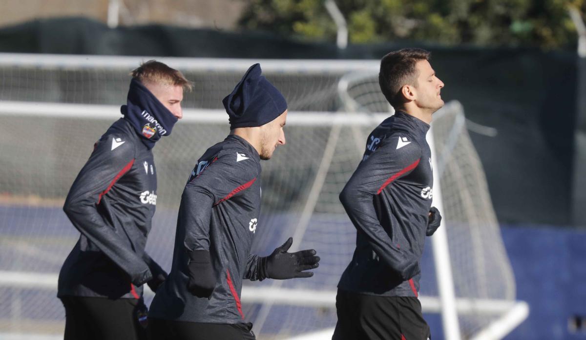 Último entrenamiento del Levante antes de viajar a Melilla
