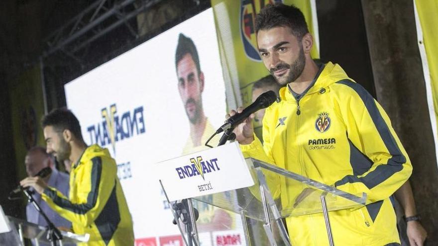 Los ex del Villarreal CF Adrián López y José Ángel siguen sin resolver su futuro en el Oporto