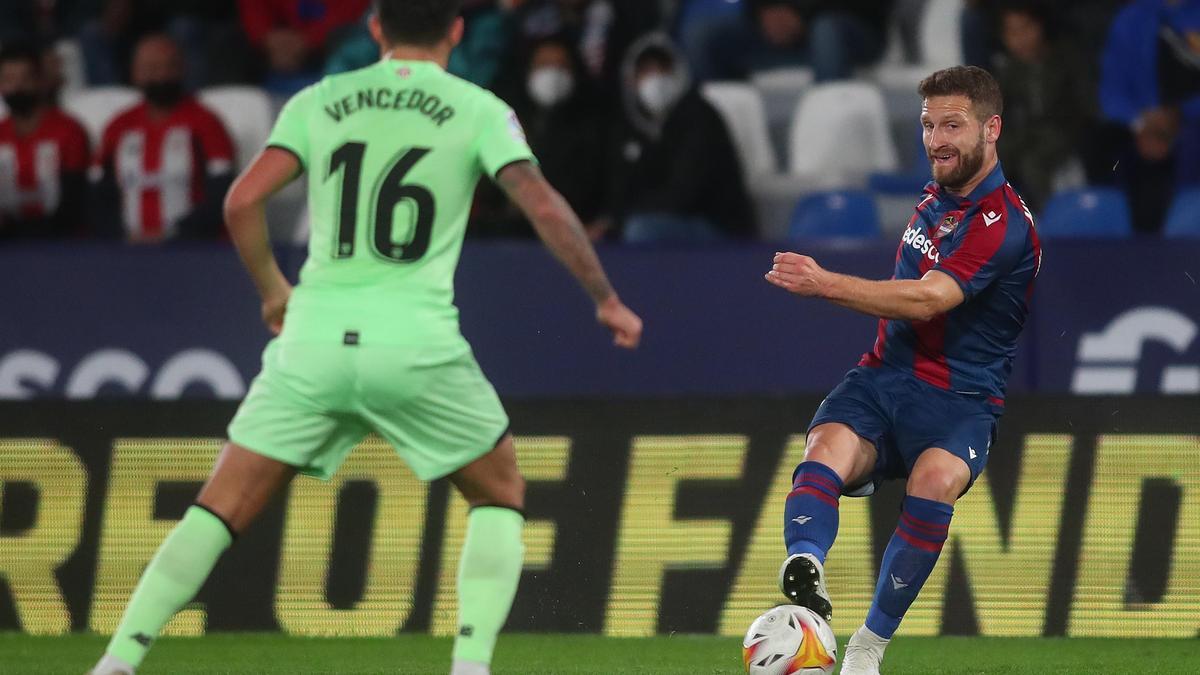 Skhodran Mustafi, durante el partido de la primera vuelta contra el Athletic Club