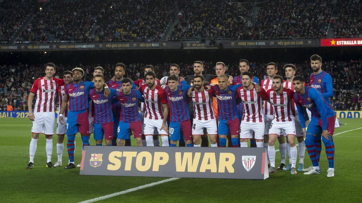 Los jugadores del Barça y del Athletic juntos en favor de finalizar la guerra en Ucrania