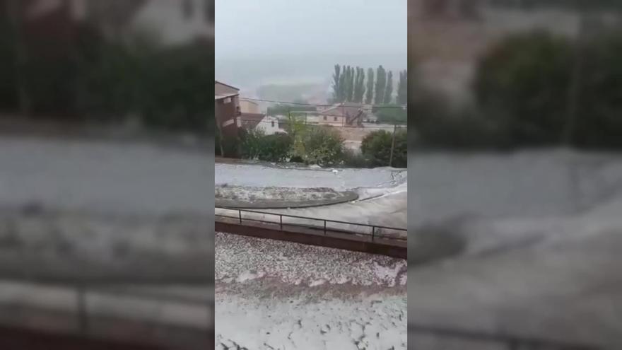 Efectos de la tromba en Villalengua: el agua invade las calles