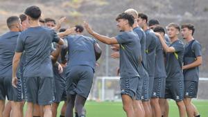 Los jugadores de Las Palmas durante un entreno