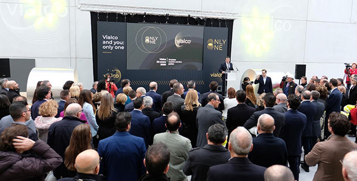 Así son las instalaciones de Vialco: Un gigante de la industria 4.0 en Alicante