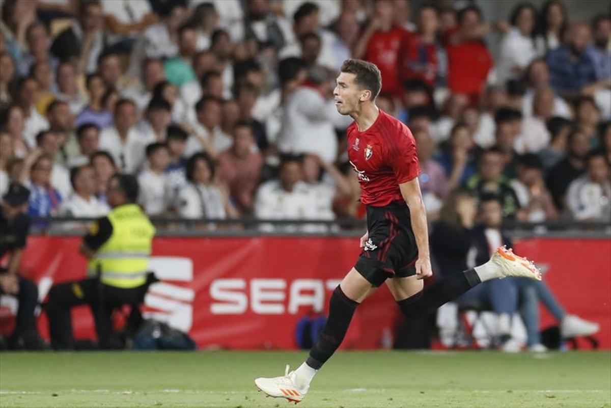 Lucas Torró celebra el gol al Madrid en la final de Copa de 2023