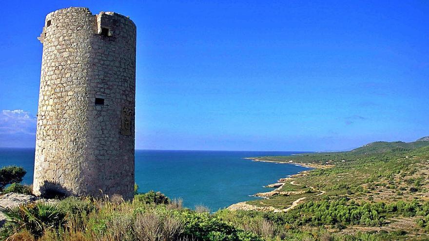 Torre Badum en la Serra d’Irta, en término municipal de Peníscola (el Baix Maestrat). | LEVANTE-EMV