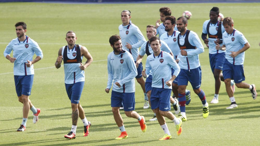 Las mejores imágenes del entrenamiento del Levante UD