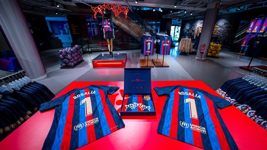 La tienda oficial del Barça ya vende las camisetas con el "Motomami" de Rosalía