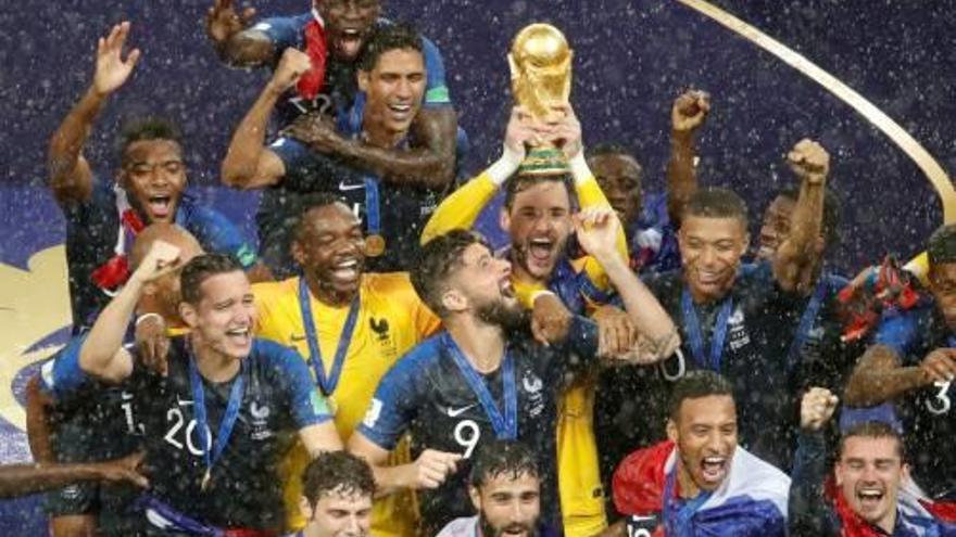 La selecció francesa, celebrant la victòria al Mundial 2018.