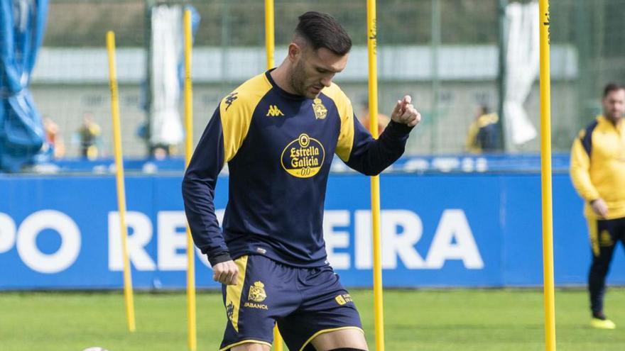 Lucas Pérez, durante un entrenamiento. |  // CASTELEIRO / ROLLER AGENCIA