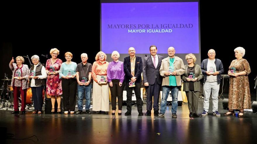 Once centros de mayores acaparan los premios Arona por la Igualdad