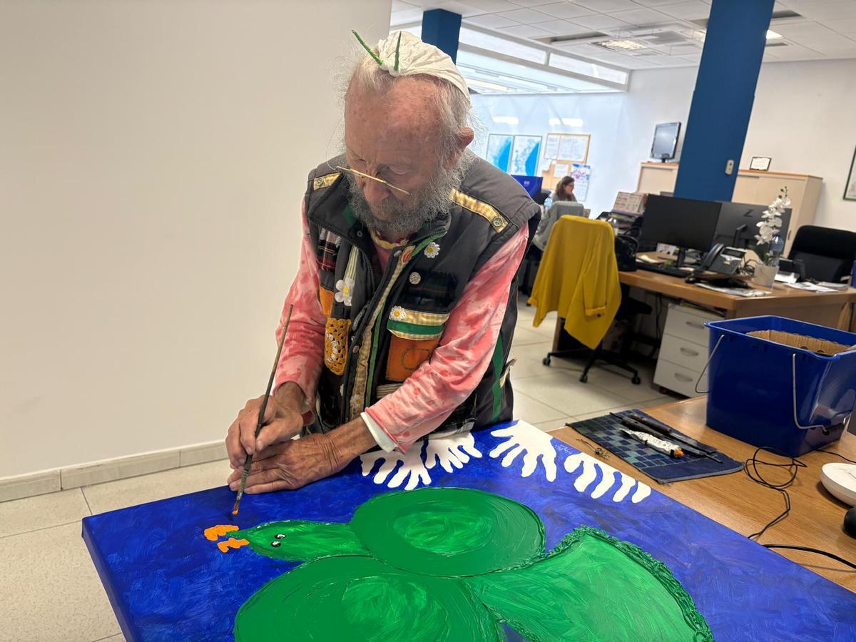 Ripollés, en pleno proceso, en la redacción de Mediterráneo.
