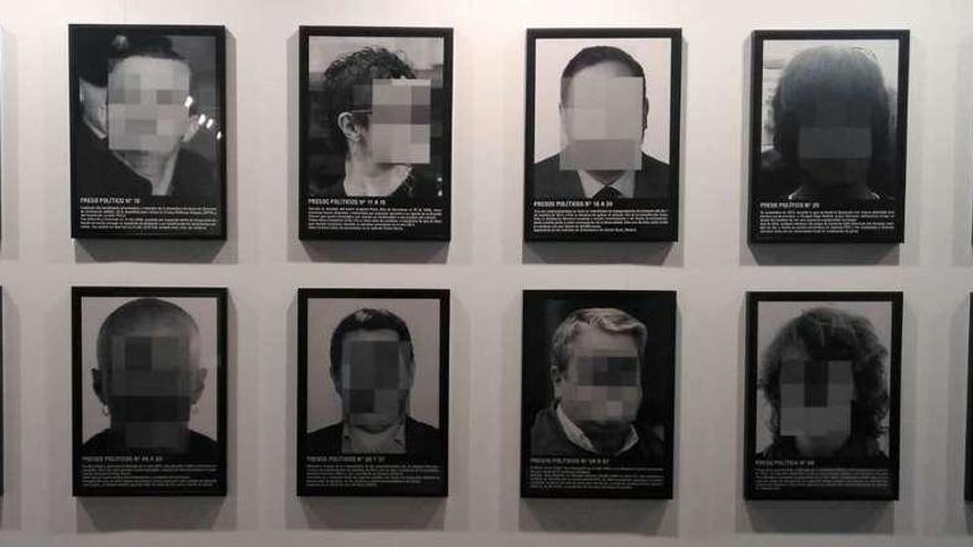 La instalación de fotografías de Santiago Sierra que se retiró de la feria de arte ARCO. // E. P.