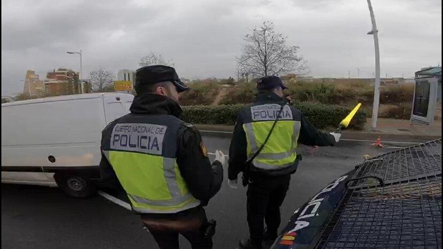 La Policía Nacional detiene a tres personas por vulnerar el estado de alarma en Alicante para celebrar una barbacoa