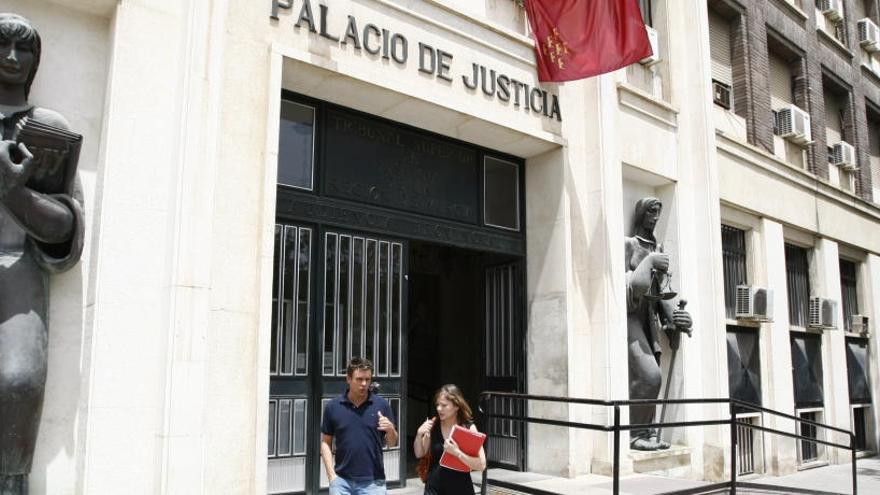 Fachada de la Audiencia Provincial de Murcia.