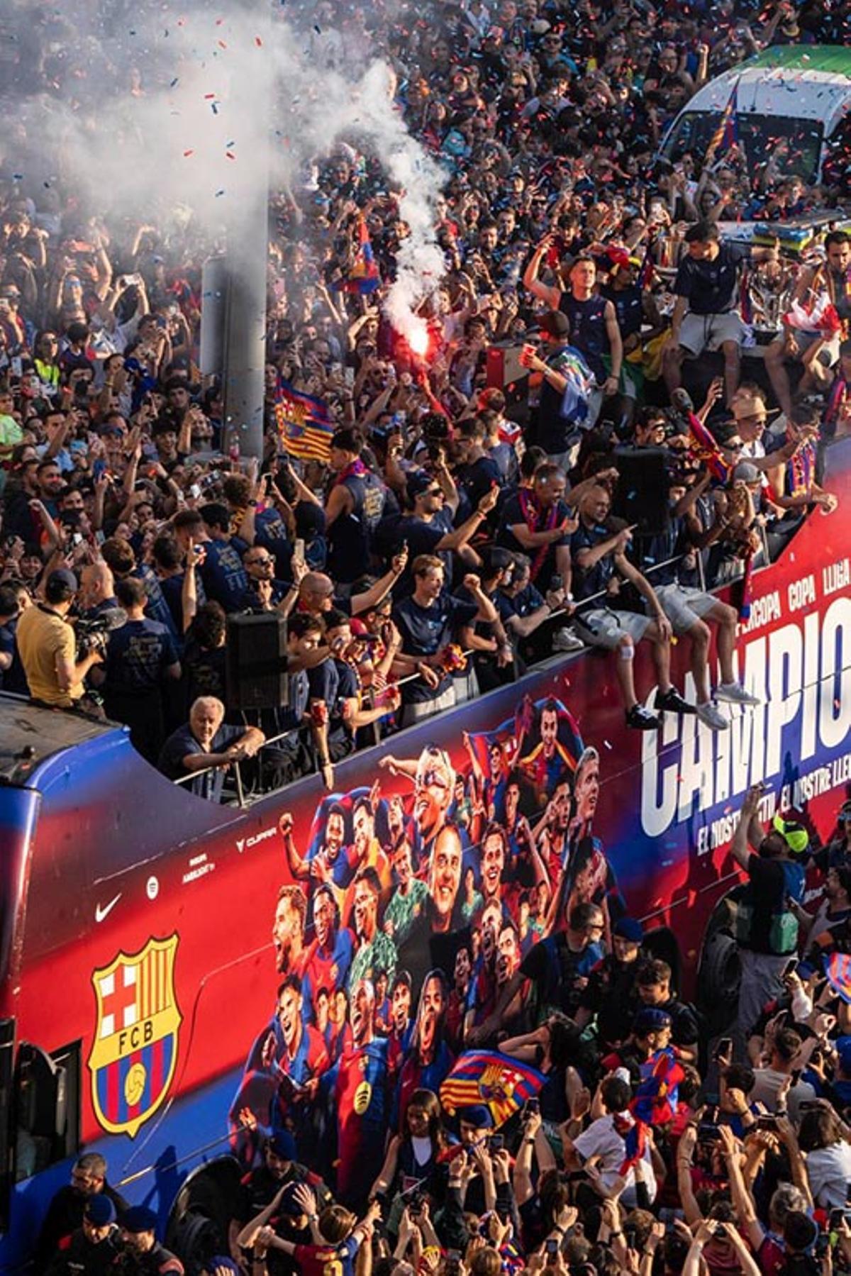 La rúa del Barça por las calles de Barcelona