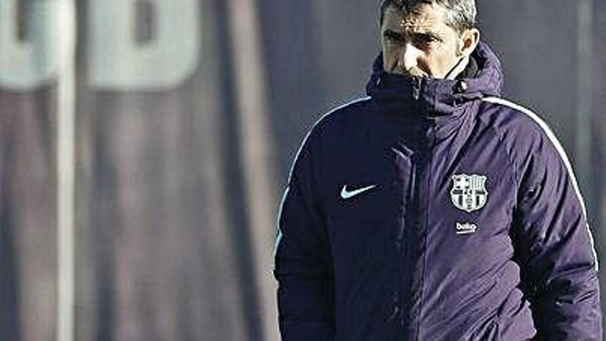 Ernesto Valverde, en l&#039;entrenament d&#039;ahir.