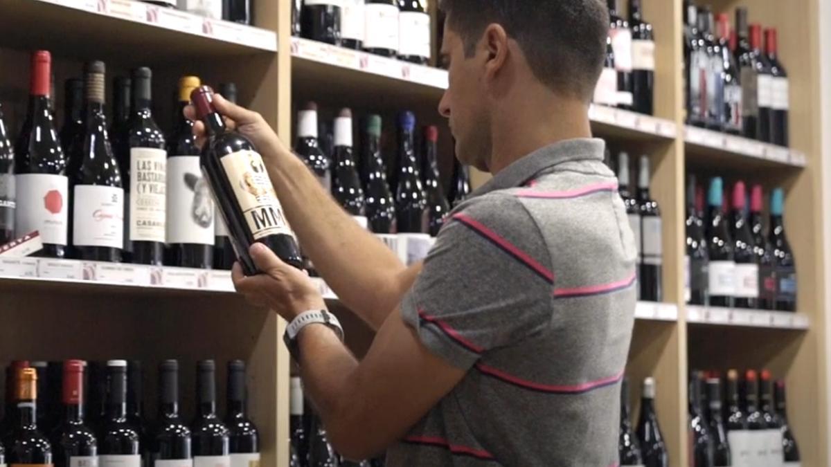 La Vinoteca Salart disposa de més de 800 referències de vins, caves i licors