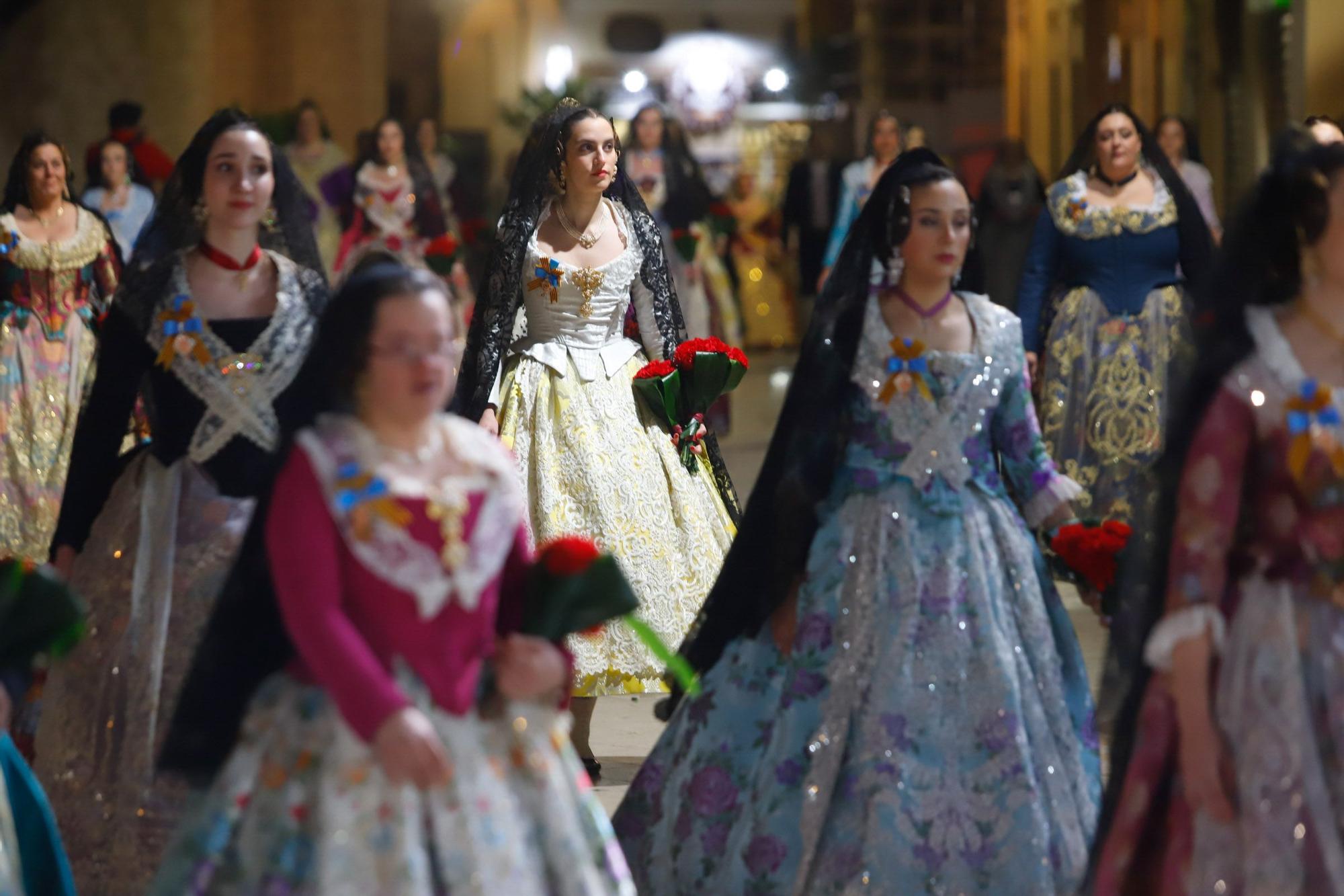 Búscate en el segundo día de la Ofrenda en la calle San Vicente entre las 24 y la 1 horas