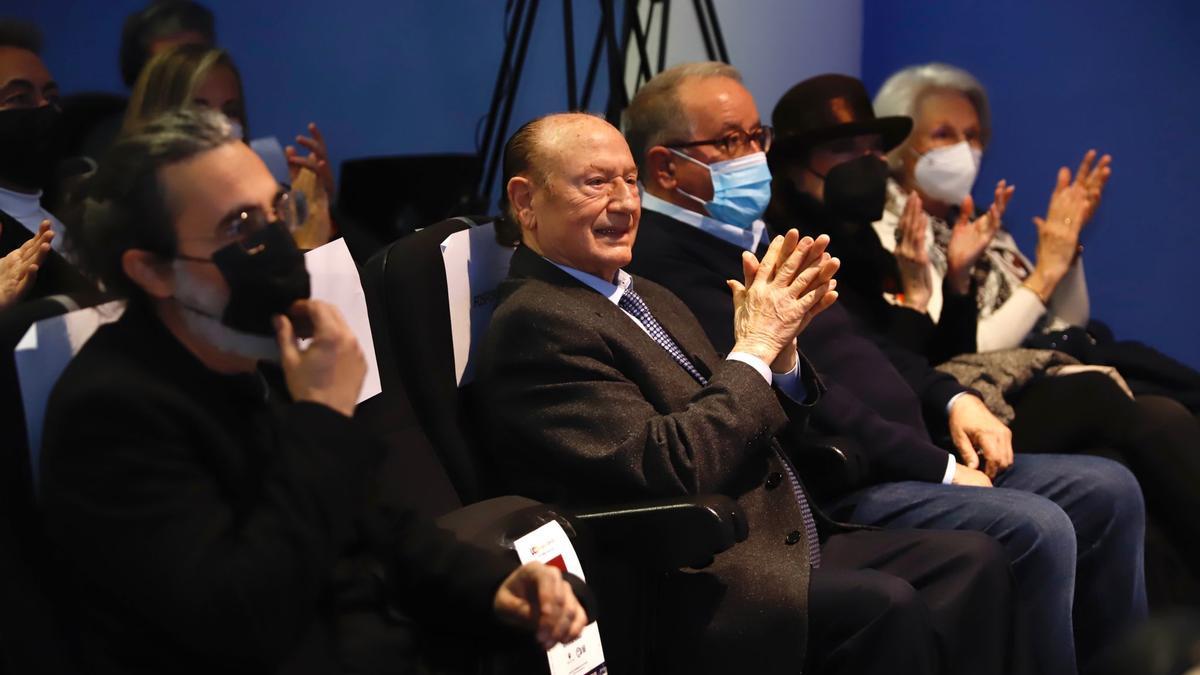 Alejandro Fernández y Fosforito, durante el acto, este martes.