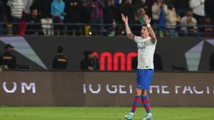 Lewandowski celebra su gol ante el Osasuna