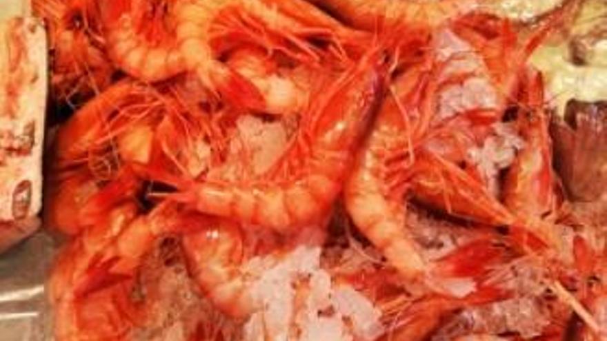 A 40 euros las gambas rojas que se vendían en Navidad a 120