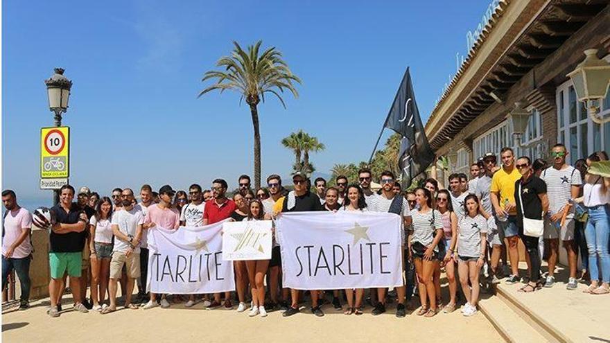 Trabajadores de Starlite manifestaron ayer su preocupación por el futuro del festival.