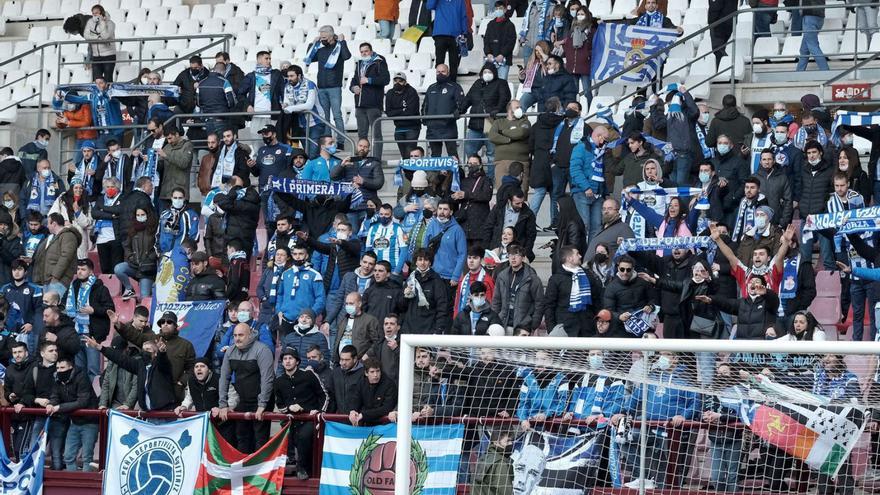 Aficionados del Deportivo en la visita a Logroño la pasada temporada. |  // LOF