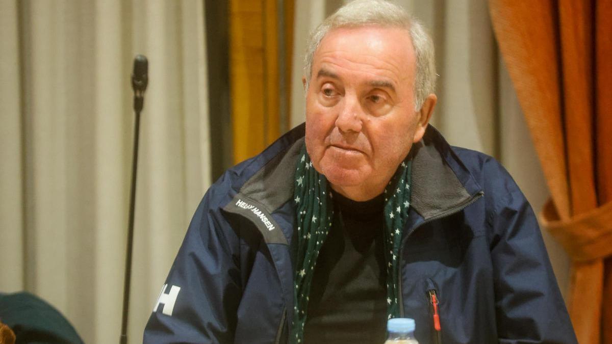 El concejal Juan Ramón Outeda en un pleno.