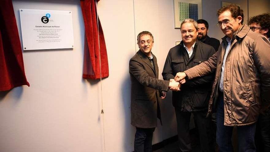 Xulio Ferreiro, Tino Fernández y Antonio Leira, ayer en Riazor.