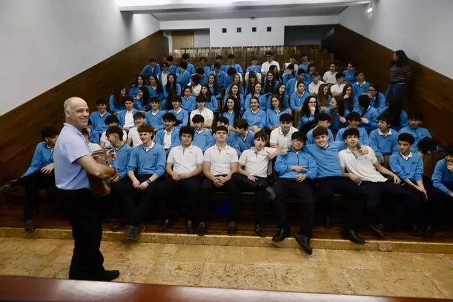 Así vive el alumnado del colegio de la Inmaculada de Gijón su "Semana Ignaciana" (en imágenes)