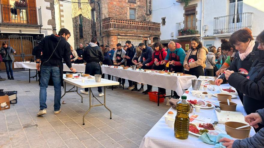 Els visitants de la Muussegada d’Olvan aproven la reubicació a la plaça Sant Sebastià