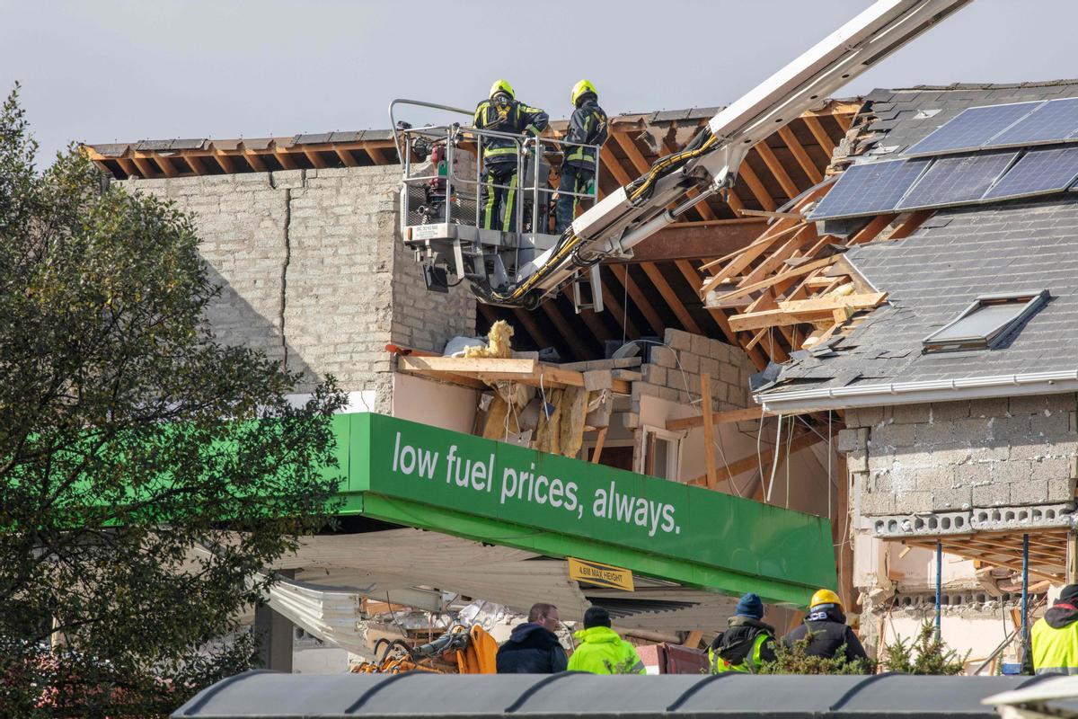 Set persones han mort per l’explosió d’una gasolinera a Irlanda