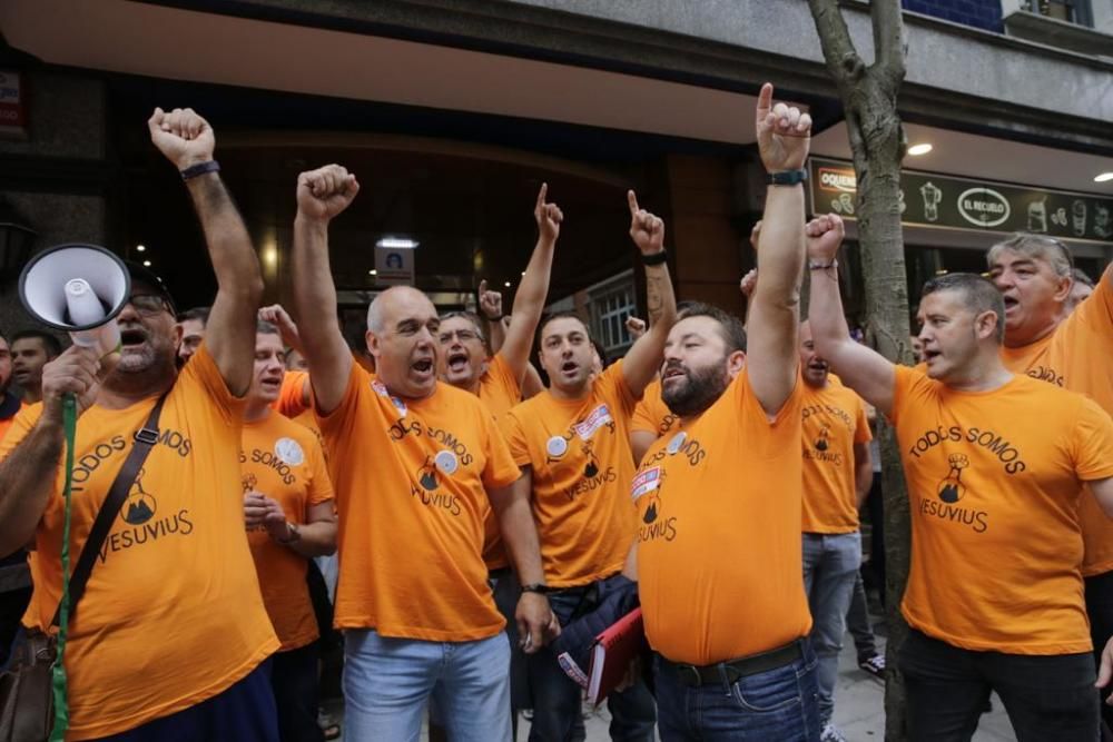 Reunión de los trabajadores de Vesuvius con SASEC